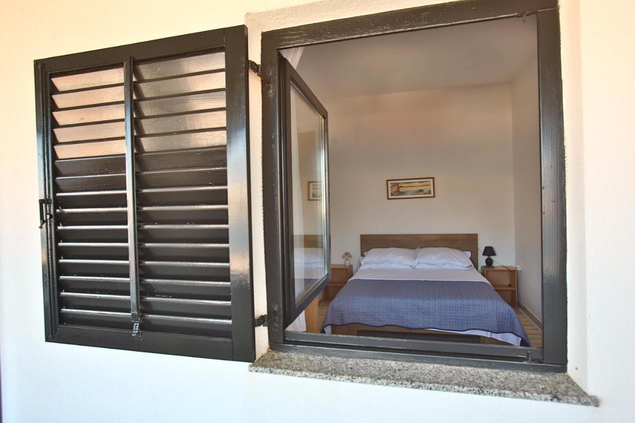 Apartman Branko Pag Town Exterior photo